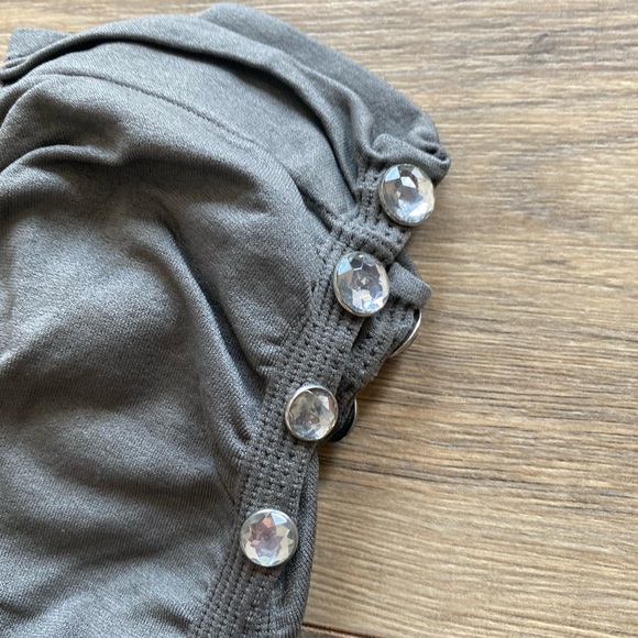 GRAY RUCHED CROPPED ANKLE LEGGINGS WITH RHINESTONES - Picture 2 of 10